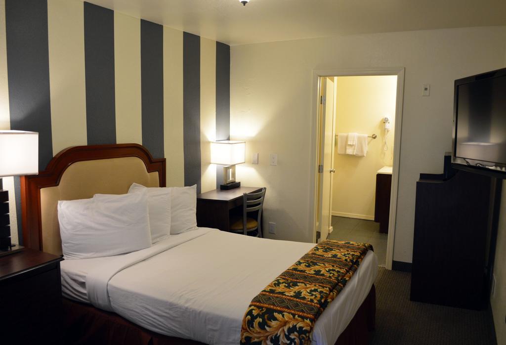 Inn West Park Inn- Extended / Weekly Rates Available San Diego
