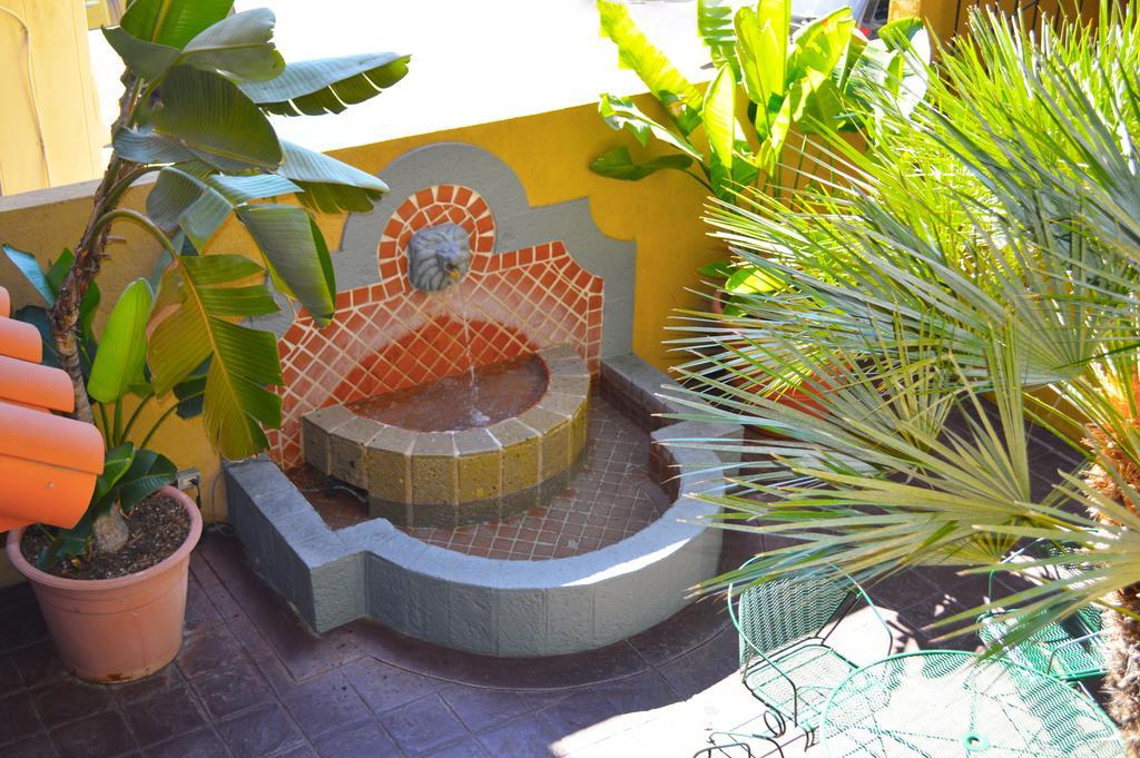 Pensão West Park Inn- Extended / Weekly Rates Available